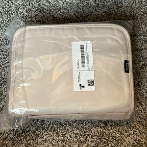 Brand new packing cubes.